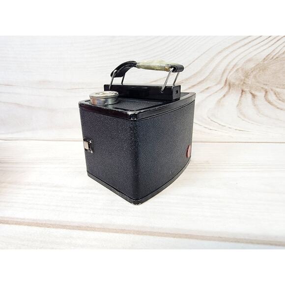 Vintage Kodak 1940s Six-20 Brownie Special Camera - Picture 5 of 16